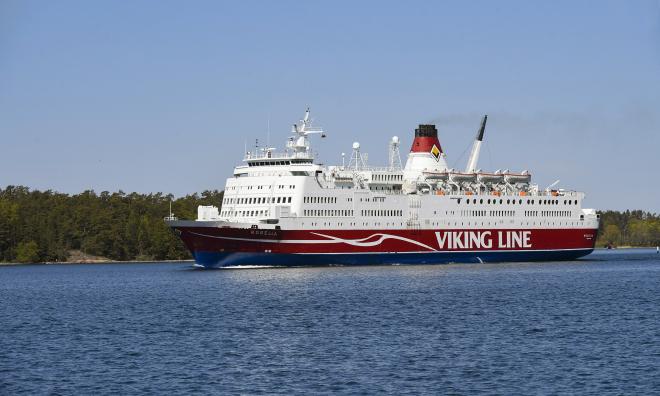 260520 , 26052020 , 20200526 , Rosella började gå med passagerartrafik efter den stått stilla pga Corona pandemin , covid-19 , sjöfart , fartyg , passagerarfartyg , Viking Line *** Local Caption *** @Bildtext:För första gången sedan mitten av mars avgår Rosella på måndagen från Mariehamn med passagerare ombord.