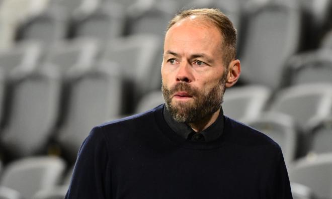 IFK Norrköpings tränare Anders Alm blåser inte faran över.