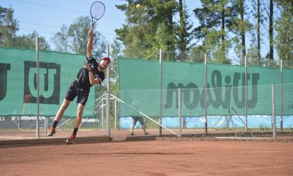 Tennis, Nathan Schulz