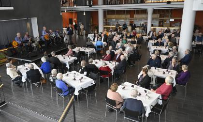 Födelsedagsfesten lockade cirka 100 personer.