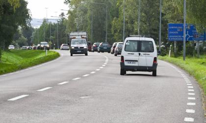 Ett av hållbarhetsagendans delmål som går i helt motsatt riktning är målet att minska utsläppen av växthusgaser i trafiken, enligt statusrapport nummer sex. <@Fotograf>Robert Jansson