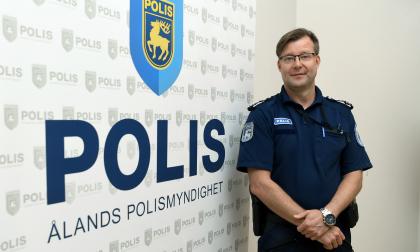 I de här fallen var det inte korrekt att polisen plockade bort registerskyltarna från bilarna med besiktningskrav för att få tillbaka dem. Det säger polismästare Johan Pawli.<@Fotograf>Robert Jansson