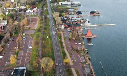 Frågan om en ändring av stadsplanen för Rönnbergs Torg går nu vidare till stadsstyrelsen.<@Fotograf>Hülya Tokur-Ehres