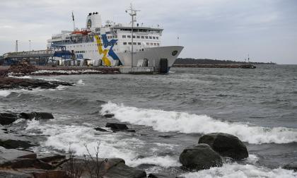 Ms Eckerö går på dock den 8 januari och förutom tekniska genomgångar och besiktningar ska även interiören på vissa ställen få sig ett litet ansiktslyft.