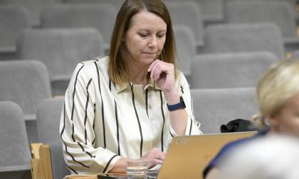 Mariehamns representant i räddningsnämnden, Julia Birney, konstaterar att det är kommunerna som ska betala ökade lönekostnader inom Ålands gemensamma räddningsmyndighet.<@Fotograf>Robert Jansson