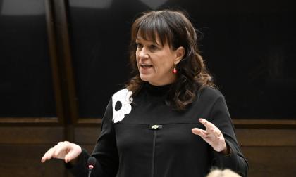 Tidigare social- och hälsovårdsminister Annette Holmberg-Jansson (MSÅ) vill att man i förslaget också beaktar pensionärer som bor på effektiverat serviceboende (ESB).<@Fotograf>Robert Jansson