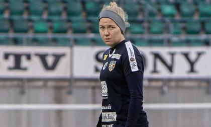 Ytterbacken Anna Nurmi signalerade för byte redan efter 55 minuter.