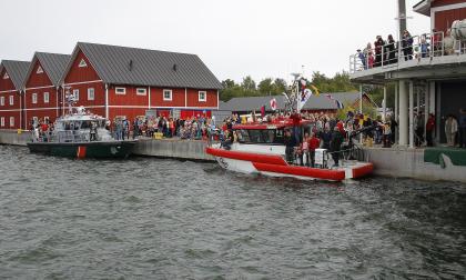 Alandia Shipping Academy och Gränsbevakning håller i dag till i västra Klintens hamnområde. Eftersom staden planerar för bostäder och rekreation i området vill Mariehamns hamn nu få en uppfattning om hur man ser på att förnya arrenden för de verksamheter som i dag finns där. Bilden är från blåljusdagen sommaren 2017.<@Fotograf>Robert Jansson