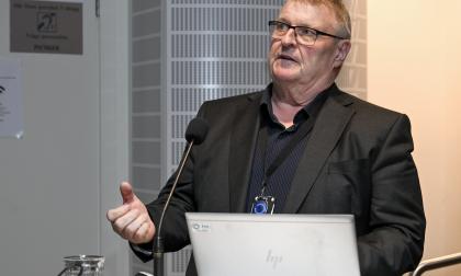 Finansminister Mats Perämaa (Lib) vill tillsammans med kommunerna gå vidare med att analysera utvärderingen av landskapsandelssystemet. <@Fotograf>Robert Jansson