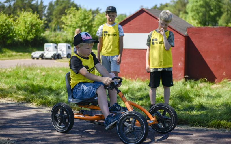 Barn på sommarkul på Smart Park i Eckerö.