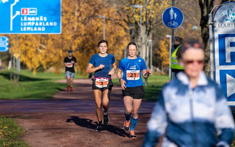 Anna Kawalec, Albina Ulvegren, land Marathon