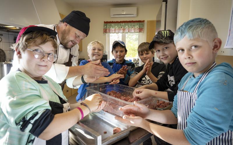 Matlagning, Sunds ungdomsförening lagar mat med Michael Björklund, 