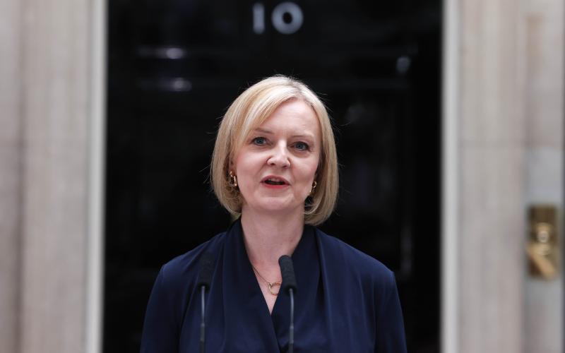 06/09/2022. London, United Kingdom. Prime Minister Liz Truss Arrives in Downing Street. 10 Downing Street. Newly elected Prime Minister, Liz Truss arrives at No.10 Downing Street after an audience with Her Majesty Queen Elizabeth II in Balmoral, Scotland. Picture by Simon Dawson / No 10 Downing Street