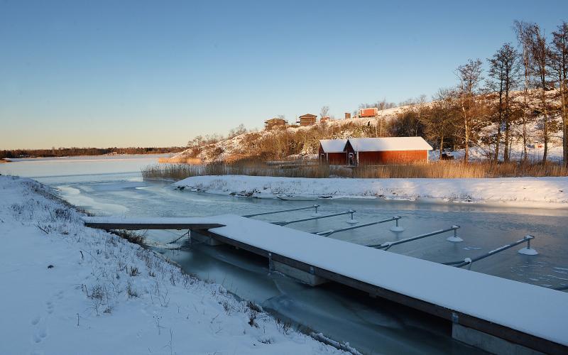 Brändö, Bellarshamn, John Wrede *** Local Caption *** @Bildtext:En vacker utsikt och en nybyggd båthamn väntar dem som väljer att köpa tomt på Bellarshamn, Brändöby. Av 22 tomter är 19 sålda.