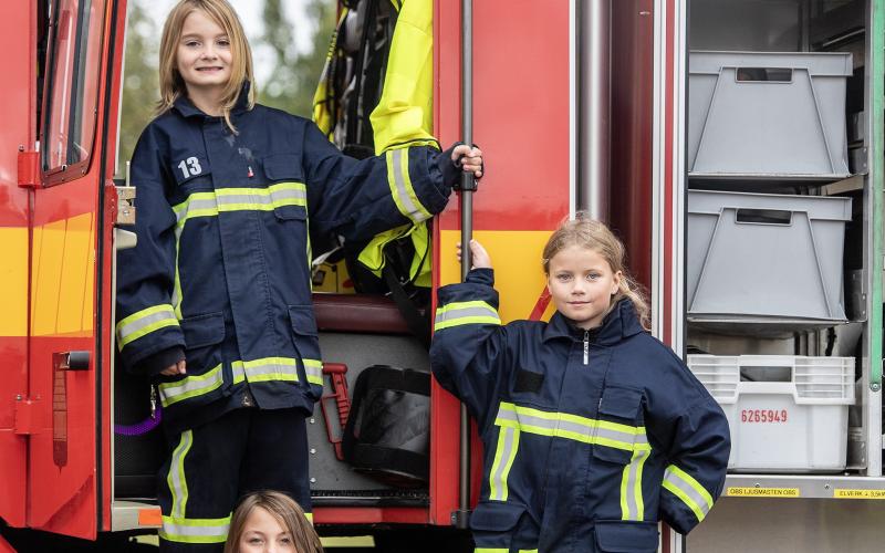 Verner Sagulin, Celina Dahlén och Linnea Hilander deltog i sitt första brandkårsläger.