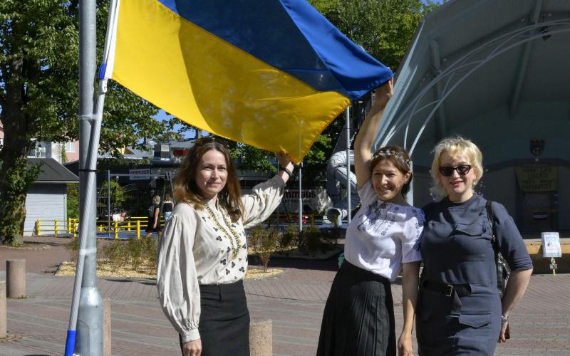 Nataliia Nalyvaiko, Olga Serdiuk och Nataliia Budyska vill fira självständighetsdagen så som de skulle ha gjort i Ukraina.