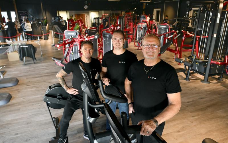 Victor Börman, Filip Meklin och Peter Meklin administrerar nu över totalt 2.200 kvadratmeter träningsyta fördelat på tre gym i Mariehamn och Jomala.<@Fotograf>Robert Jansson