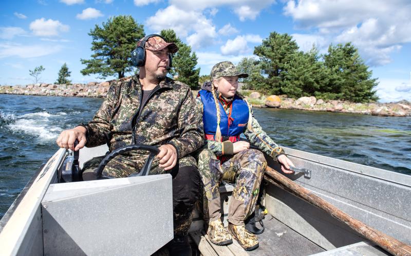 Hjalmar Hampf och Leona Hampf brukar jaga tillsammans.