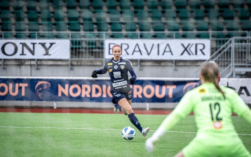 Tilda Råtts och Åland United jagar säsongens första ligamål då Ilves kommer på besök.<@Fotograf>Hülya Tokur-Ehres