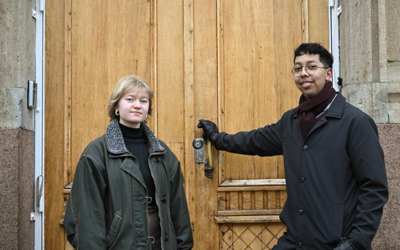 Tack vare sin intervju med presidenten under hans Ålandsbesök i augusti fick Nellie Höglund och Mateo Gunell en inbjudan till slottet. 