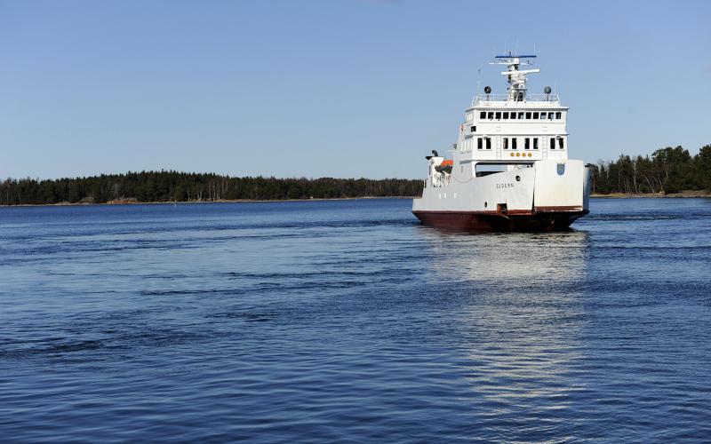 Intresset för att lämna in anbud för tvärgående linjen i skärgårdstrafiken begränsas av att endast ms Ejdern kan lägga till vid färjfästet i Snäckö. <@Fotograf>Ida Jansson