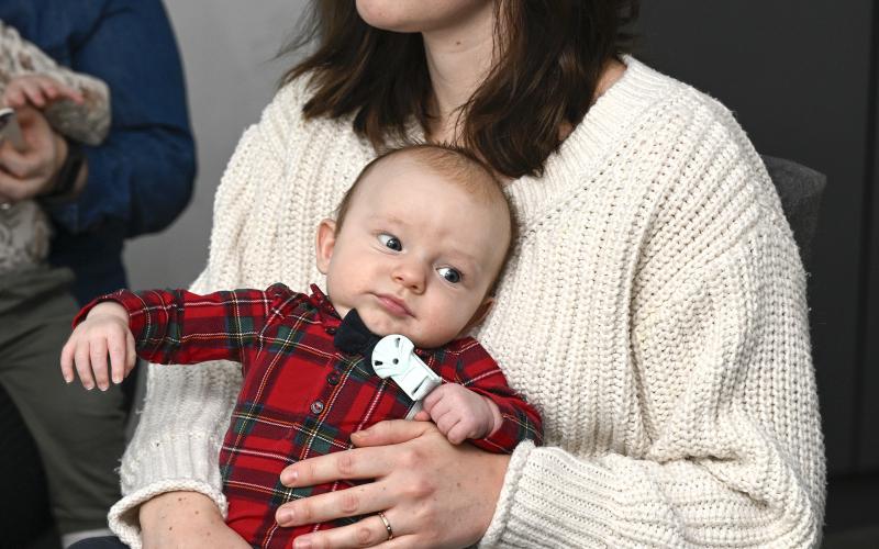 Erika Rösgren med sonen Tim Stenmark känner att mammagruppen har varit viktig, speciellt när första barnet föddes.