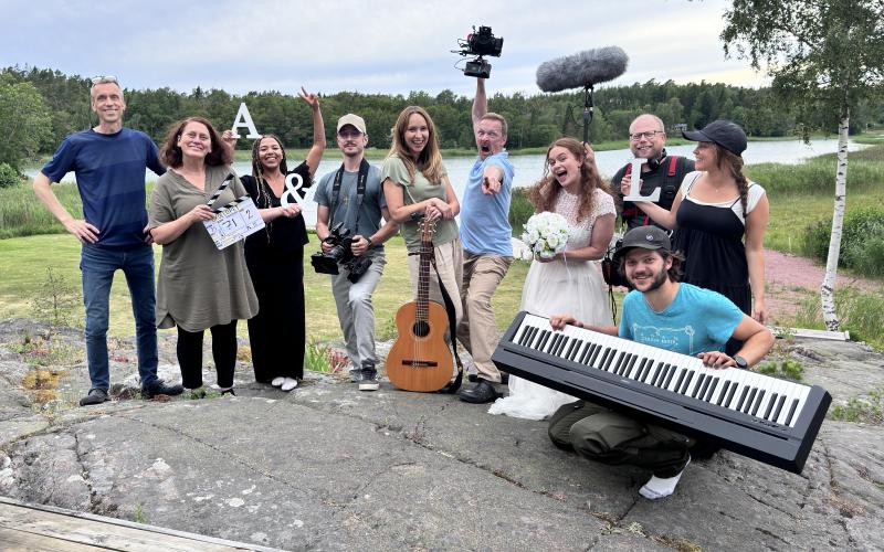 Teamet vid inspelningsplatsen i Lemland. Hela filmen spelades in på samma plats. Privat