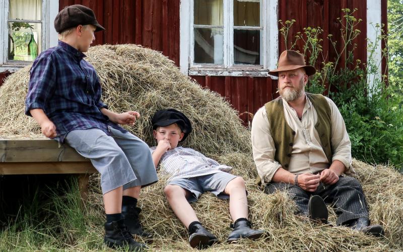 Alfred Zetterman, Olle Karlsson och Eric Sundberg spelar i Astrid Lindgrens älskade klassiker ”Rasmus på luffen” på Bentes sommarteater.<@Fotograf>Linda Blix