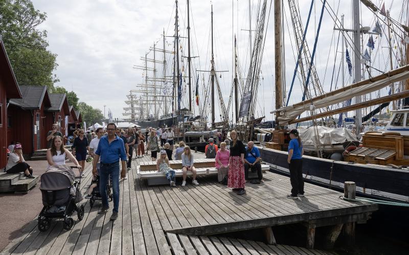 Under onsdagen står fartygen färdigt uppradade i Västerhamn. 