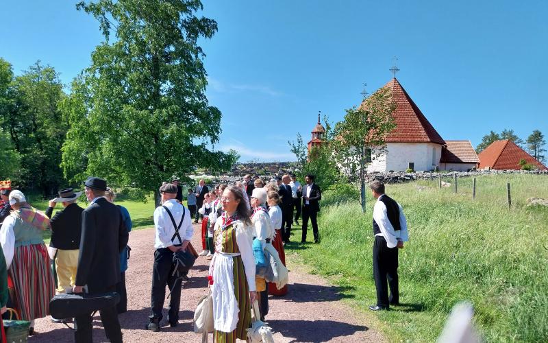 Arrangörerna uppskattar att drygt 200 personer dyker upp under festligheterna.<@Fotograf>Oscar Skogberg