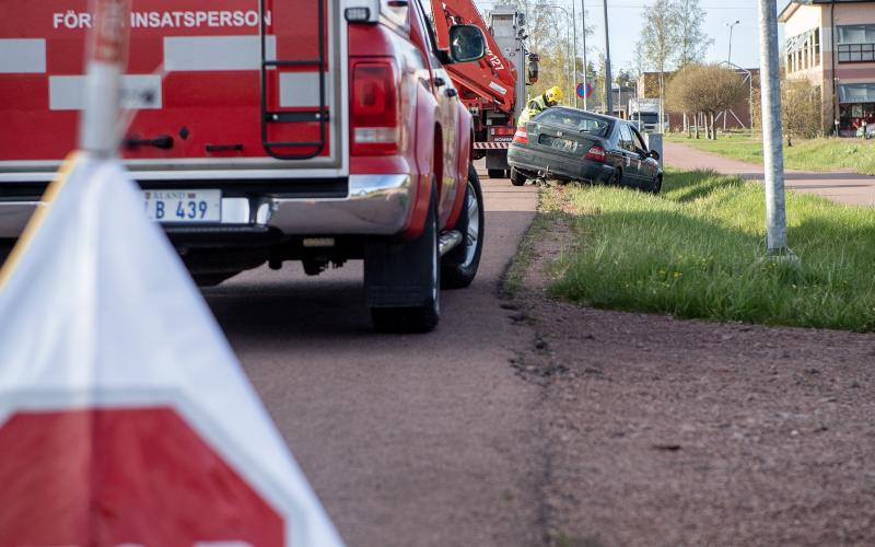 Totalt stopp råder. Inga fordon får passera en olycksplats.