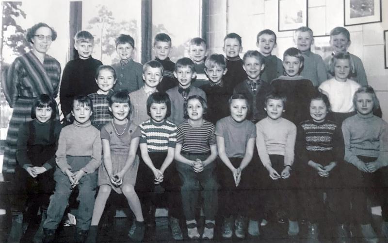 Lågstadieklassen 1958 i Mariehamns stads folkskola.@Normal_indrag:<@Fotograf>Privat