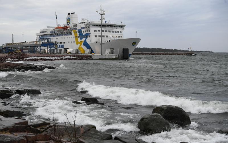 Ms Eckerö går på dock den 8 januari och förutom tekniska genomgångar och besiktningar ska även interiören på vissa ställen få sig ett litet ansiktslyft.