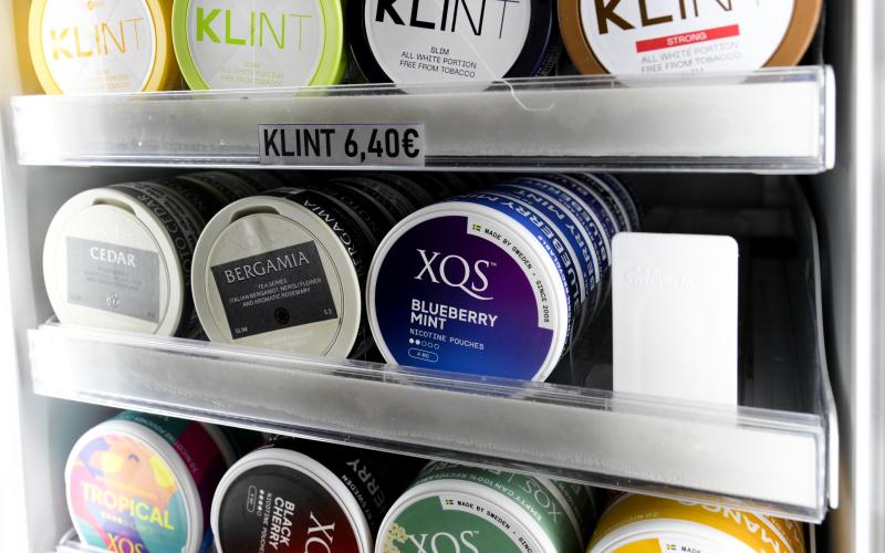 Från reglering av vitt snus till rekommendationer om hälsosamt leverne och skärmtid till utbredd övervakning i både fysisk och digital form. Våra fri- och rättigheter är utsatta som aldrig förr, och både små och tillsynes oskyldiga beslut, liksom betydligt större men sådana som görs i ”det godas namn”, riskerar att urholka det vi tar för givet.
<@Fotograf>Robert Jansson, Istock