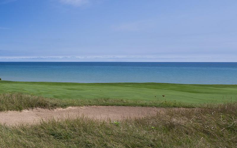 Panoramavy över Whistling Straits och närheten till Lake Michigan.