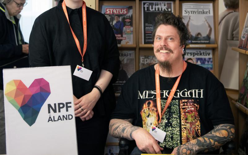 Catrin Jansson och Dexter Mäkela från NPF Åland.@Normal_indrag:<@Fotograf>Elariin Kruusamägi