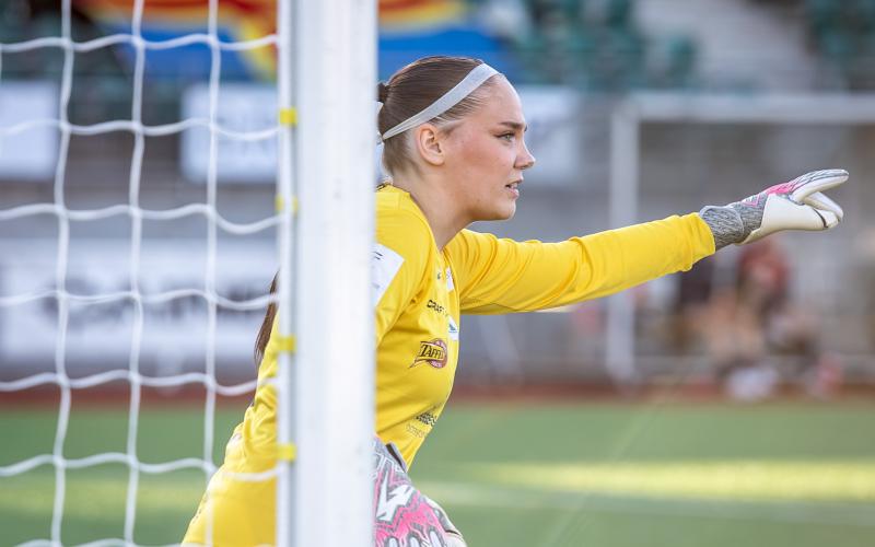 Lilja Niiranen höll nollan och Åland United gjorde tre mål framåt när man avancerade till den fjärde omgången i Finlands cup.@Fakta_text:<@Fotograf>Hülya Tokur-Ehres