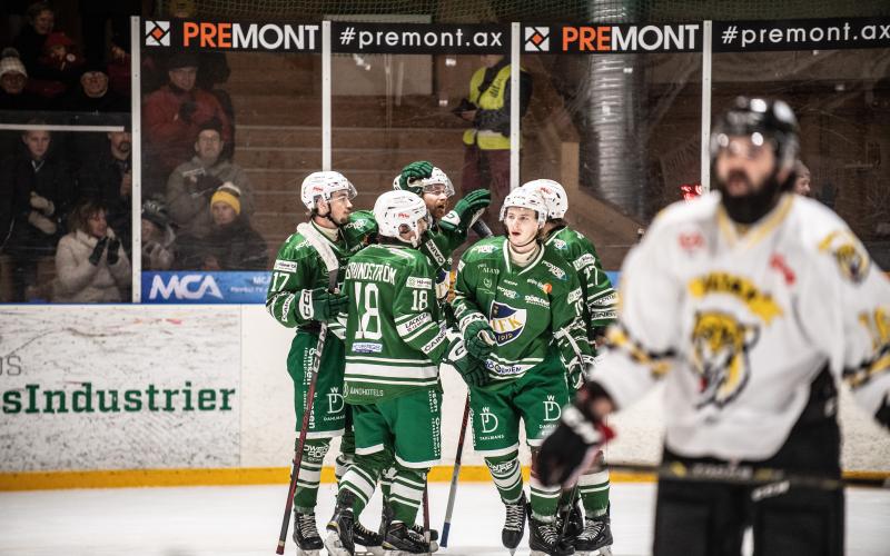 IFK Mariehamn slutar som seriesegrare i Alltrean och tar en direktplats till kvalserien till Hockeytvåan som inleds om tre veckor.<@Fotograf>Hülya Tokur-Ehres